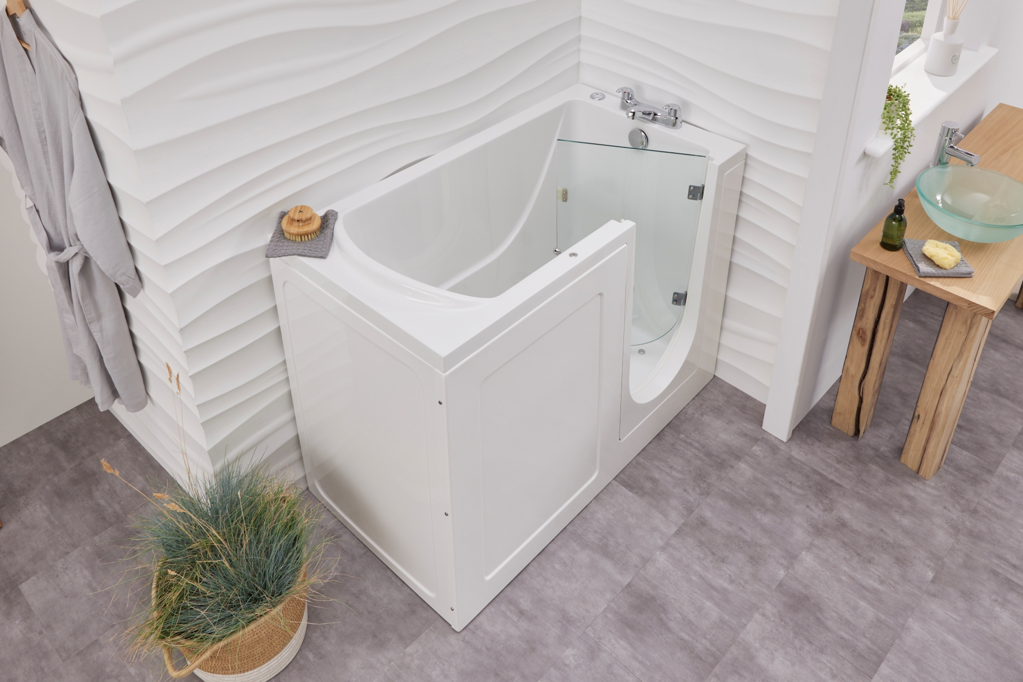 Georgia glass door open in a walk in bath