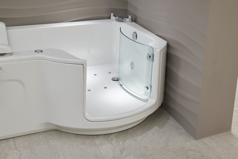 Louisiana bath with walk in door open