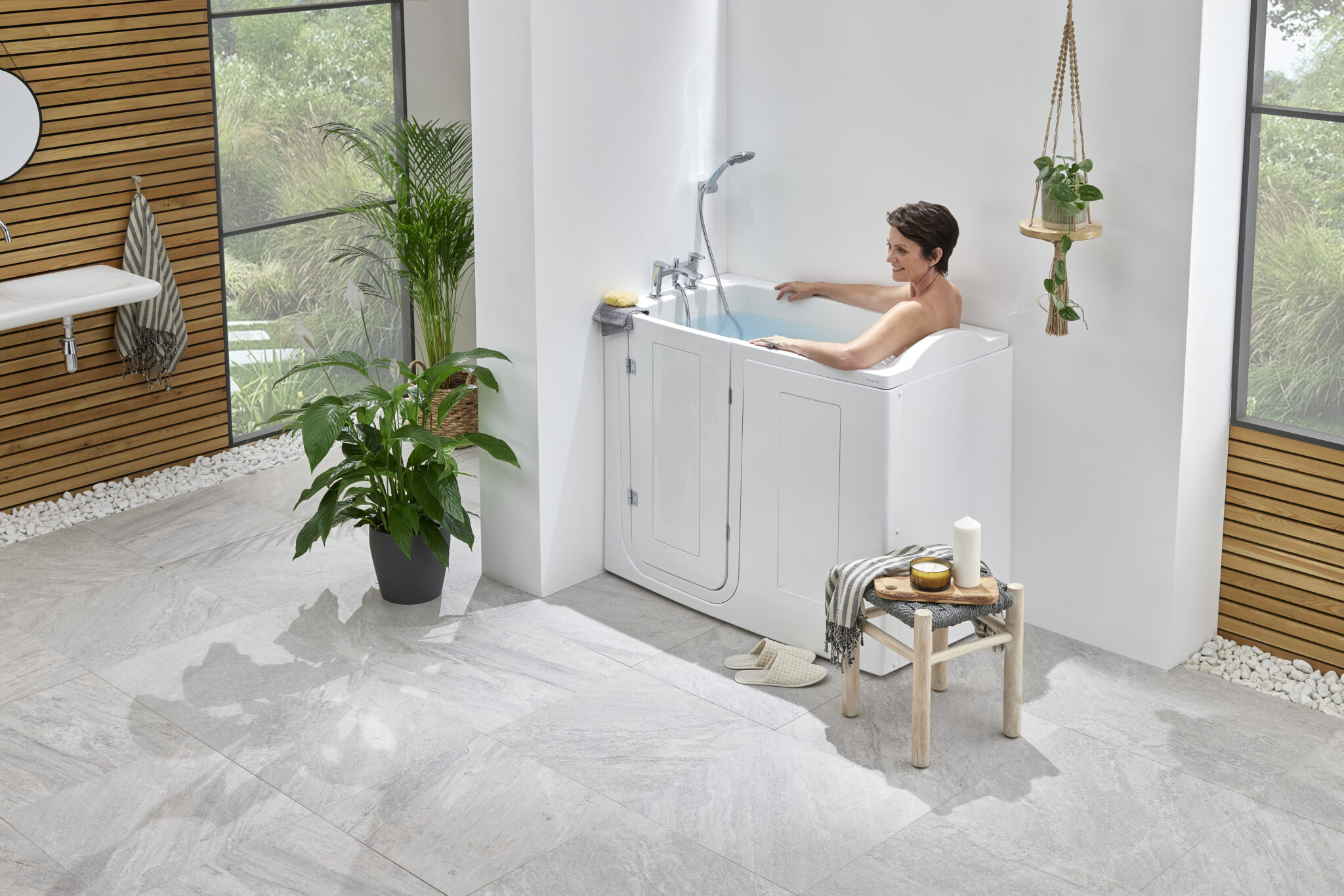 Tennessee Walk In Bathtub With Built In Seat & Door