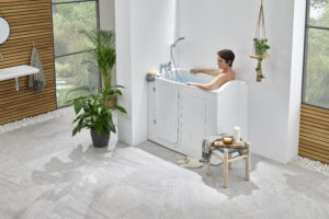 Tennessee Walk In Bathtub With Built In Seat & Door